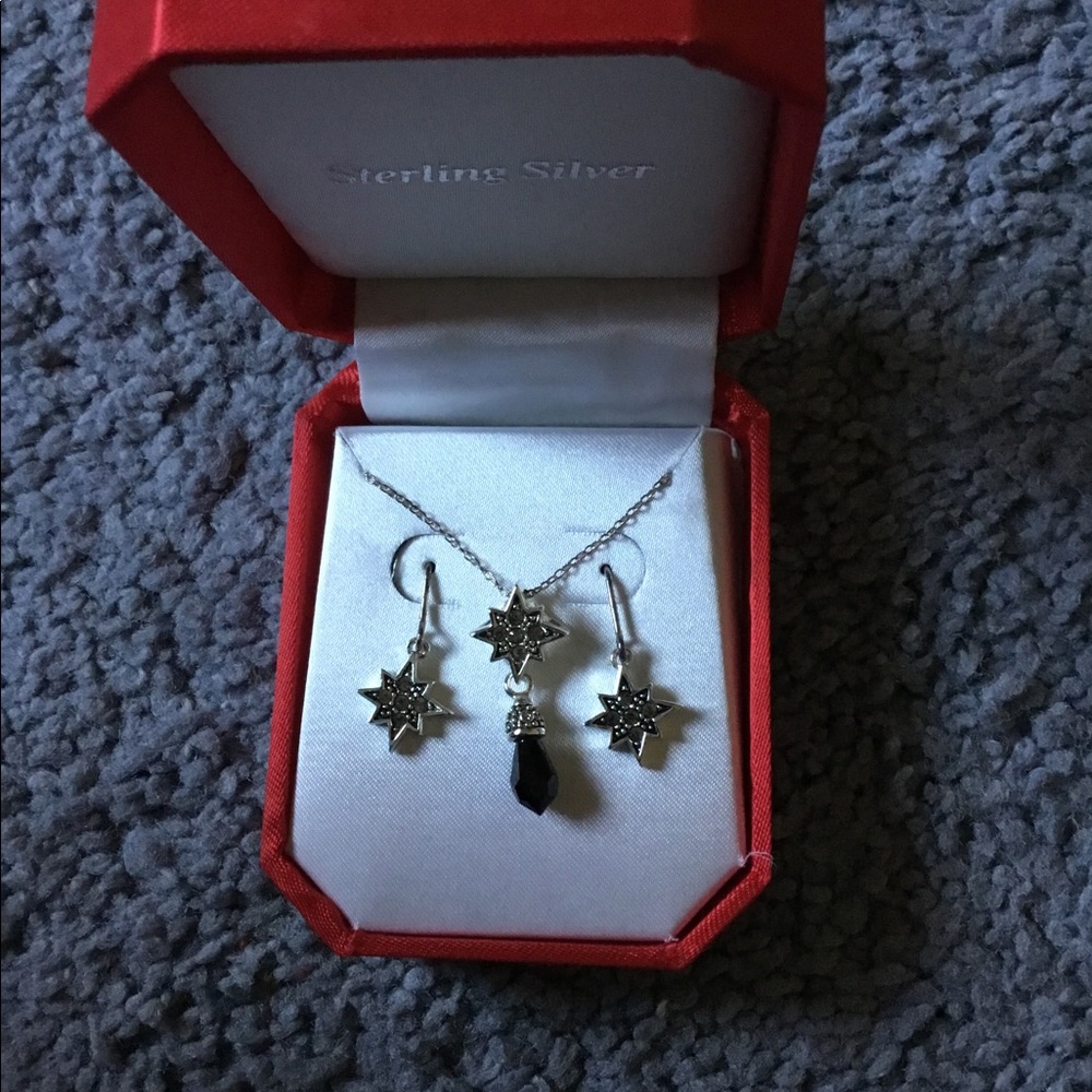 Sterling Silver Black Swarovski Crystal Necklace and Earring Set Red Gift Box - Picture 1 of 3